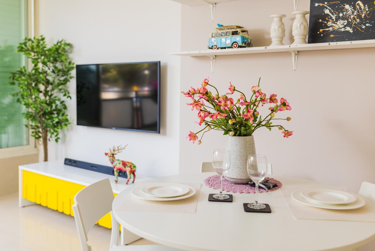 Apartment Boulevard View 2 Bedrooms Near The Beach *