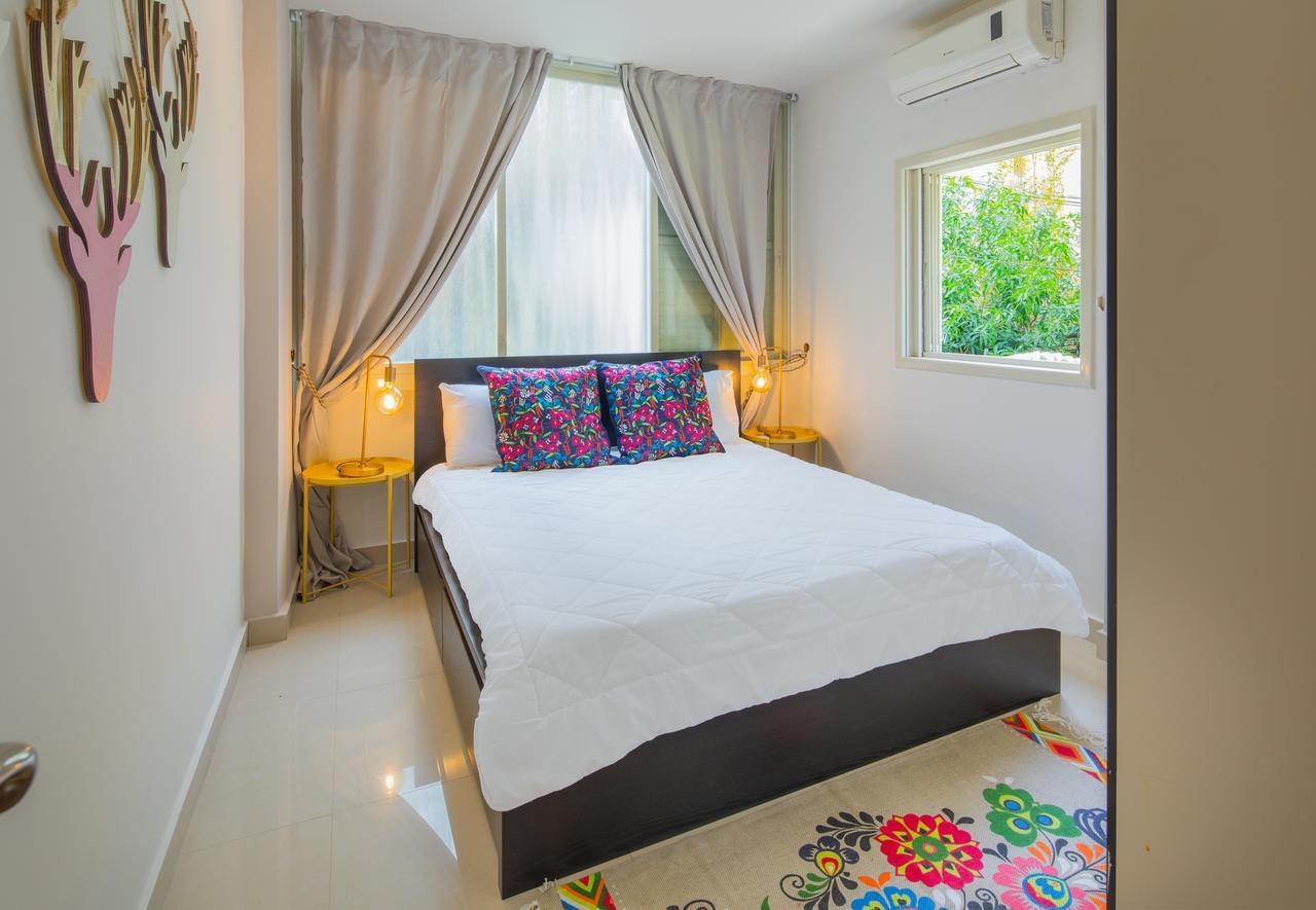 Boulevard View 2 Bedrooms Near The Beach Apartment Tel Aviv